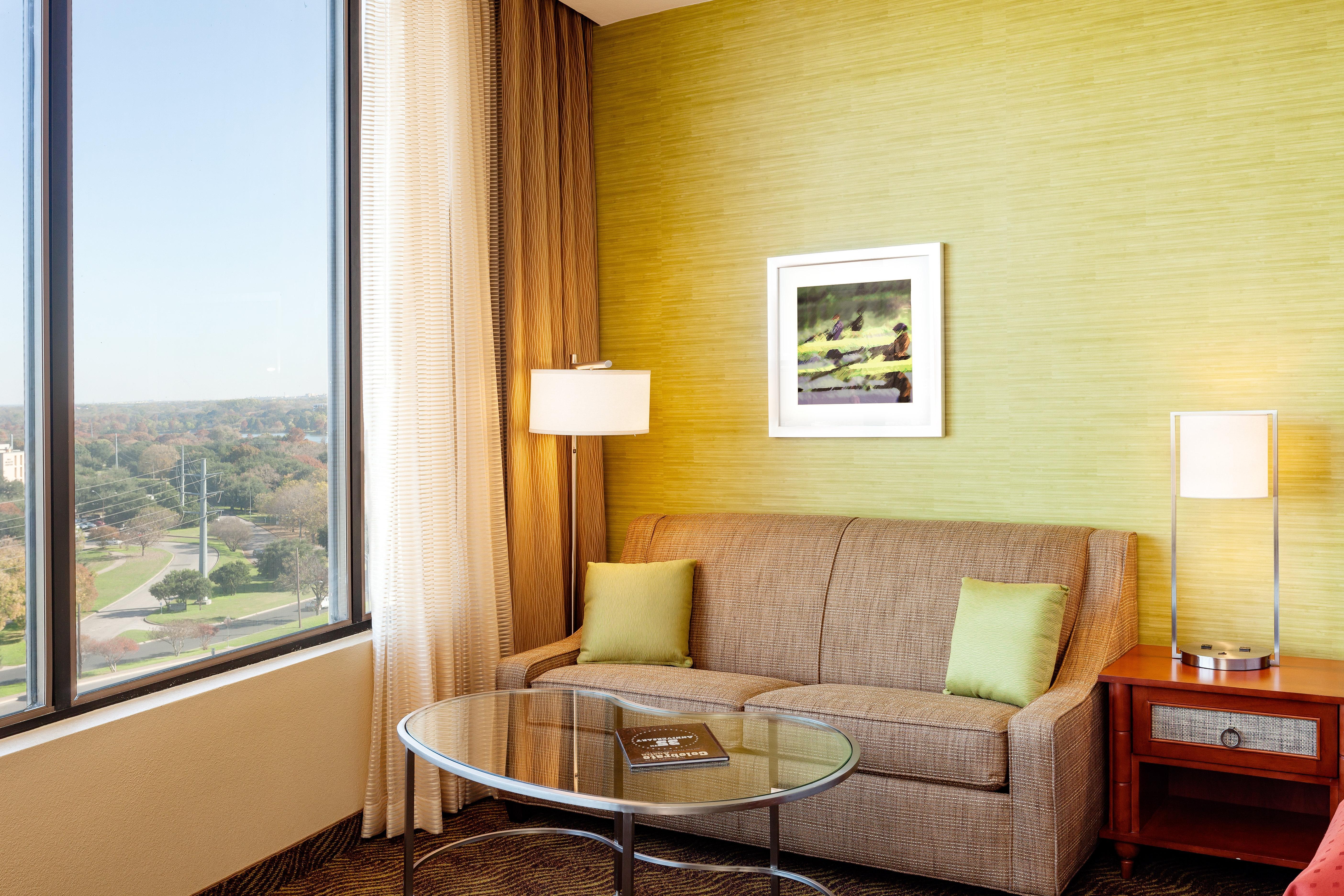 Holiday Inn Austin -Town Lake By Ihg Exterior photo