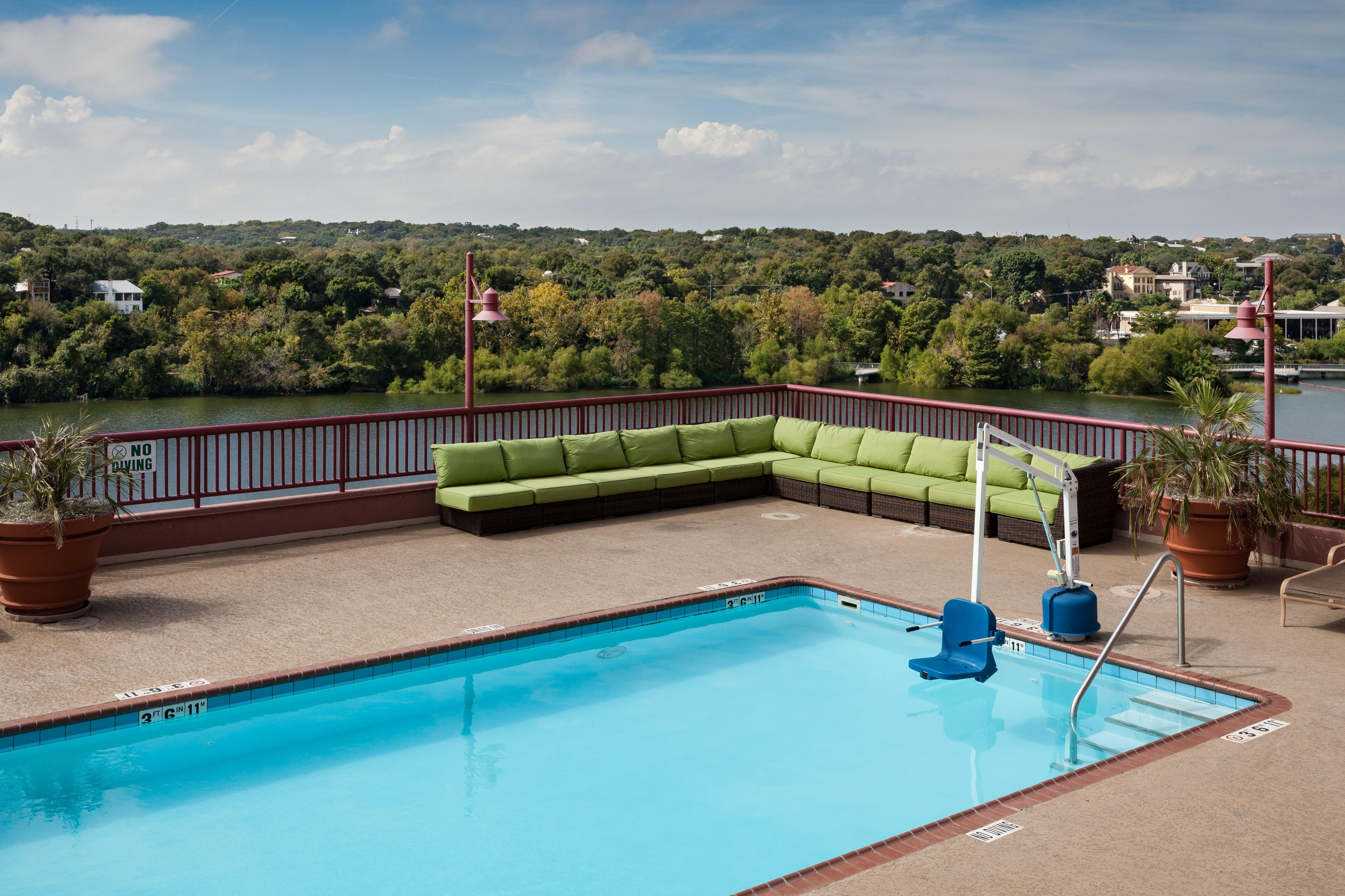 Holiday Inn Austin -Town Lake By Ihg Exterior photo