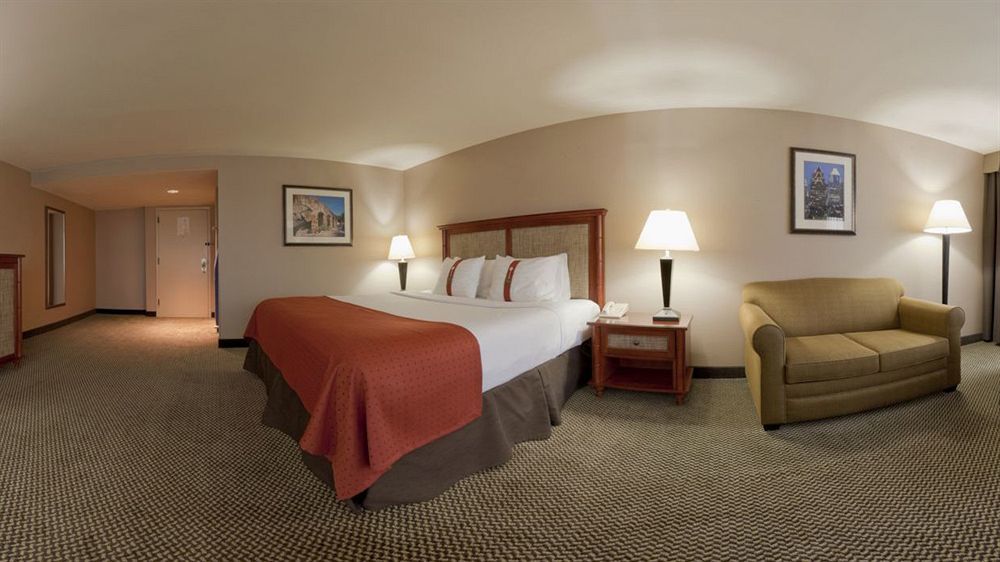 Holiday Inn Austin -Town Lake By Ihg Exterior photo