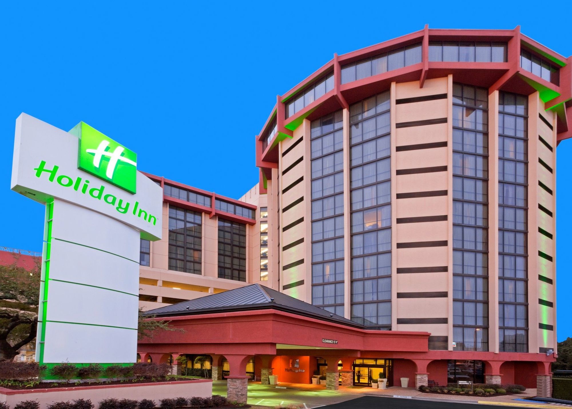 Holiday Inn Austin -Town Lake By Ihg Exterior photo
