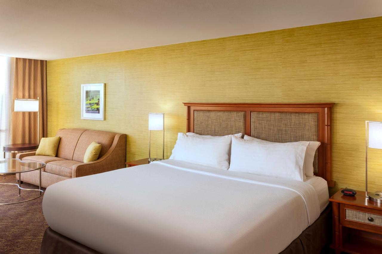 Holiday Inn Austin -Town Lake By Ihg Exterior photo